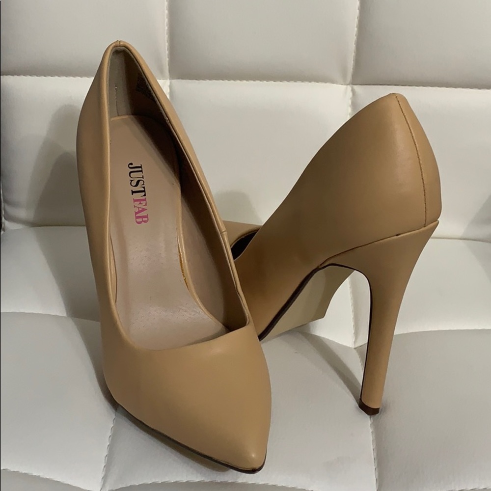 Nude heels!